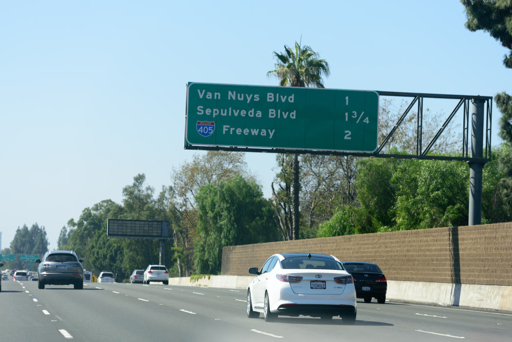 Picture of a busy highway in Van Nuy CA | Sean’s Auto Care